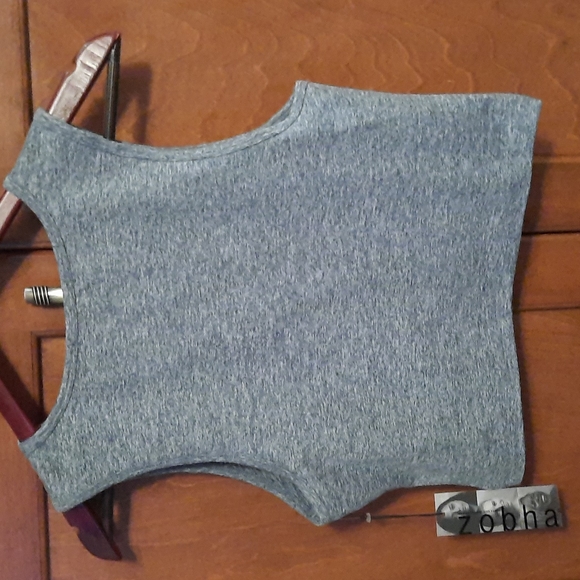 Crop Top - Picture 2 of 6